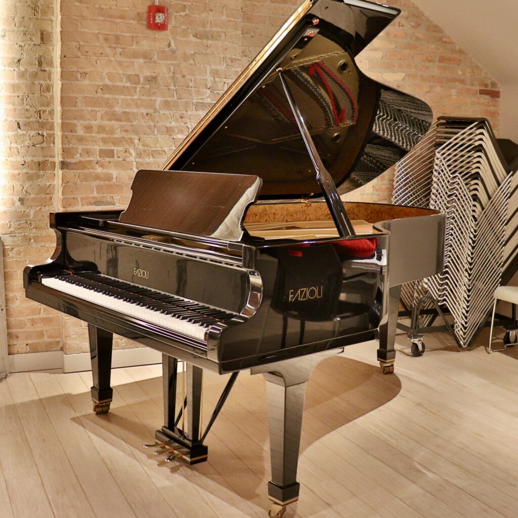 Piano Fazioli F212